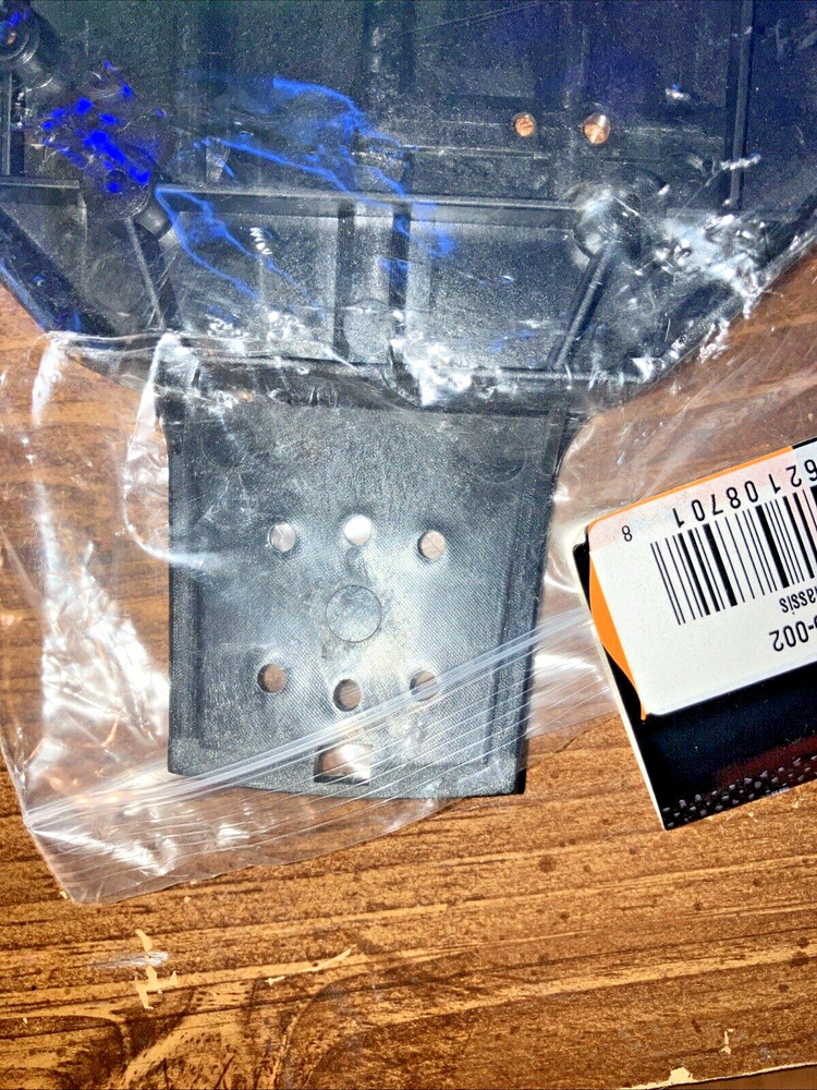 DHK Hunter Chassis 8135-002