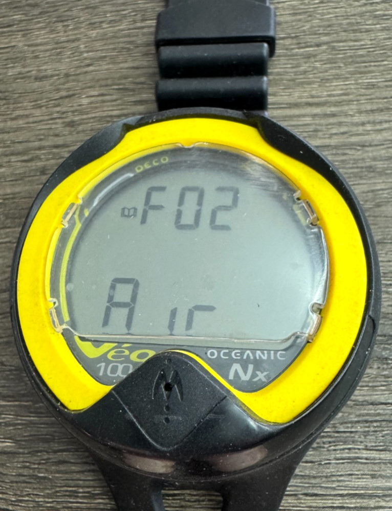 Oceanic Veo 100Nx Scuba Dive Computer Puck Module Air & Nitrox With Wrist Strap