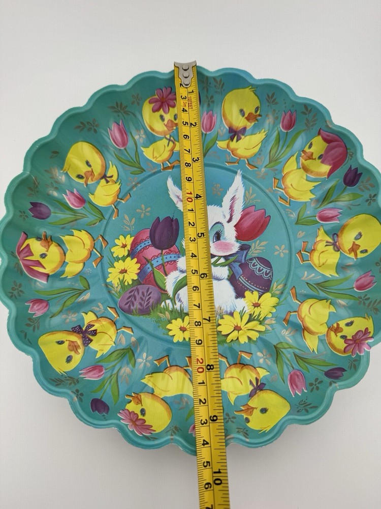 Vintage Retro Easter Theme Plastic Molded Candy Serving Plate Bunny Chick 9 3/4”