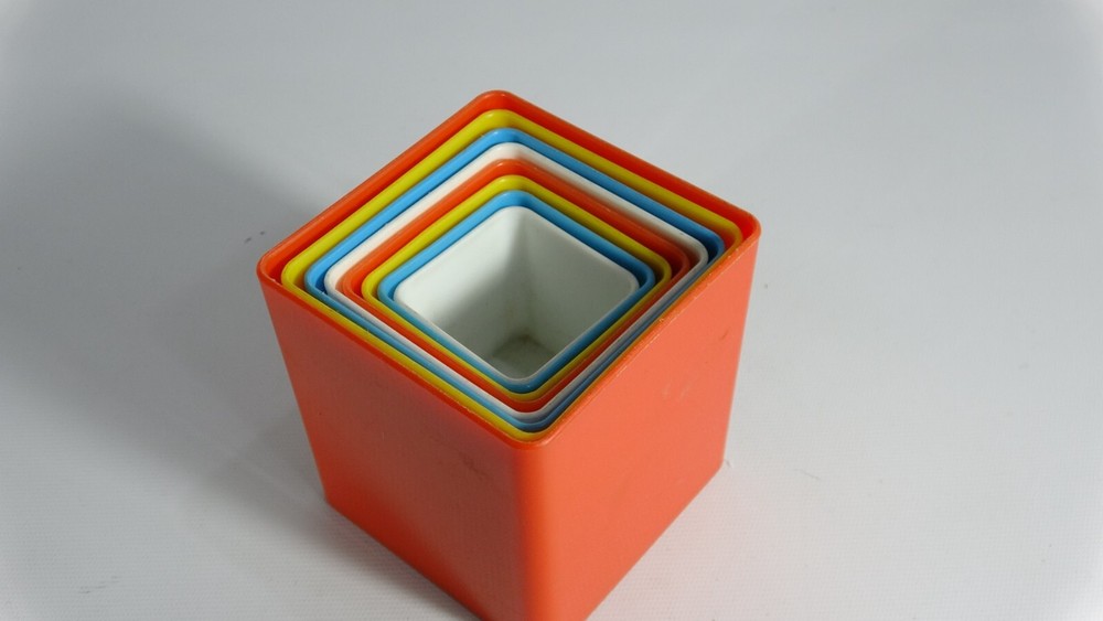 Made In Italy Colored Plastic Stacking Kids Learning Cubes - 8
