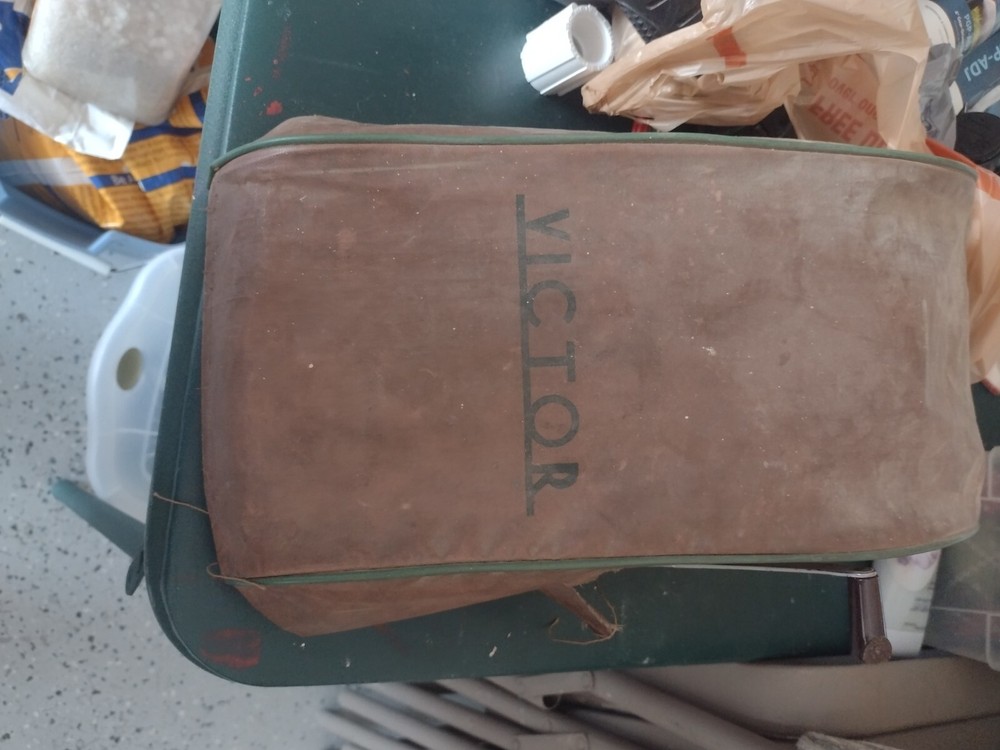 Vintage Victor crank 10 key adding machine