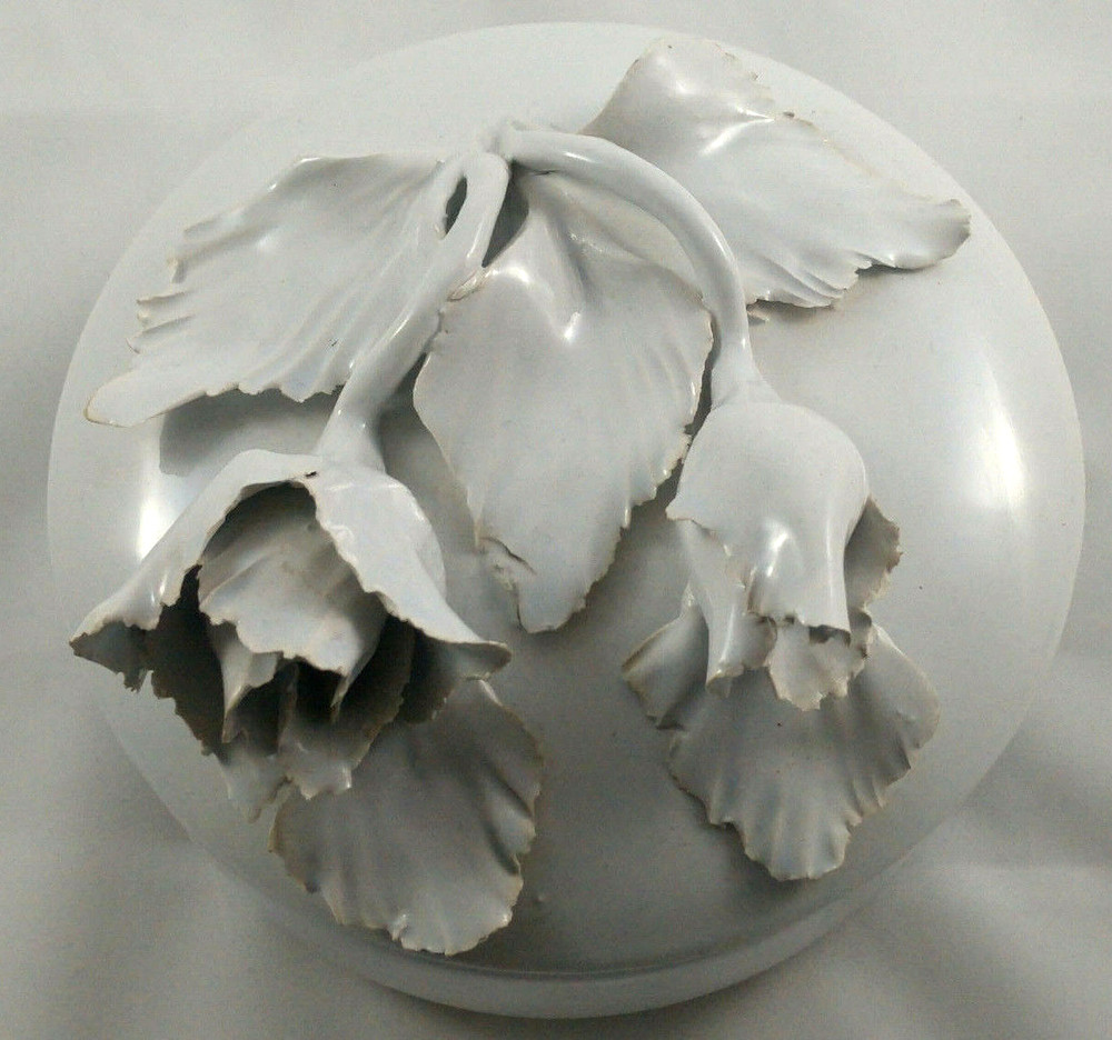ANTIQUE CERAMIC LAUREL COVERED DISH- ITALY