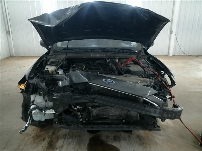 FUSION 2020 High Mounted Stop Light 104624317