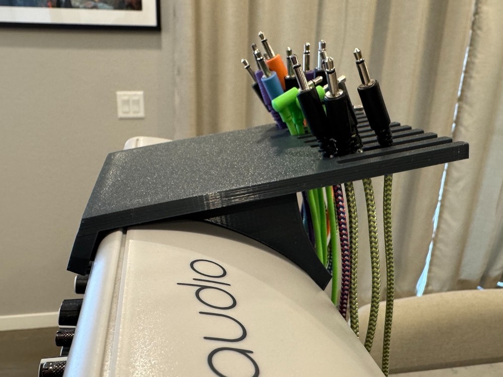 Eurorack Cable Holder for Tiptop Mantis Case (dark gray)