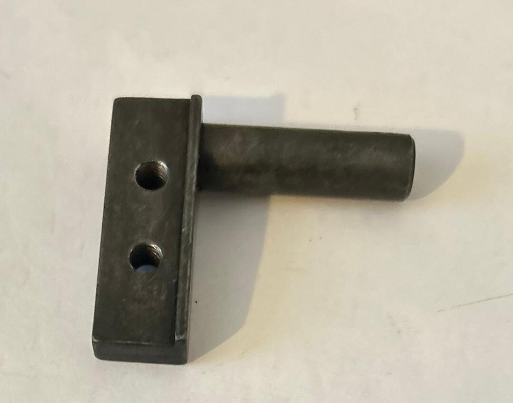 055704 Shaft, Swivel ** Used