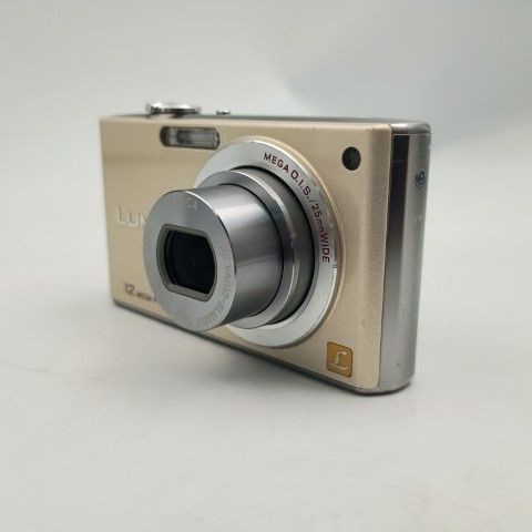 Panasonic LUMIX DMC-FX40 Compact Digital Camera Excellent Condition Accessories