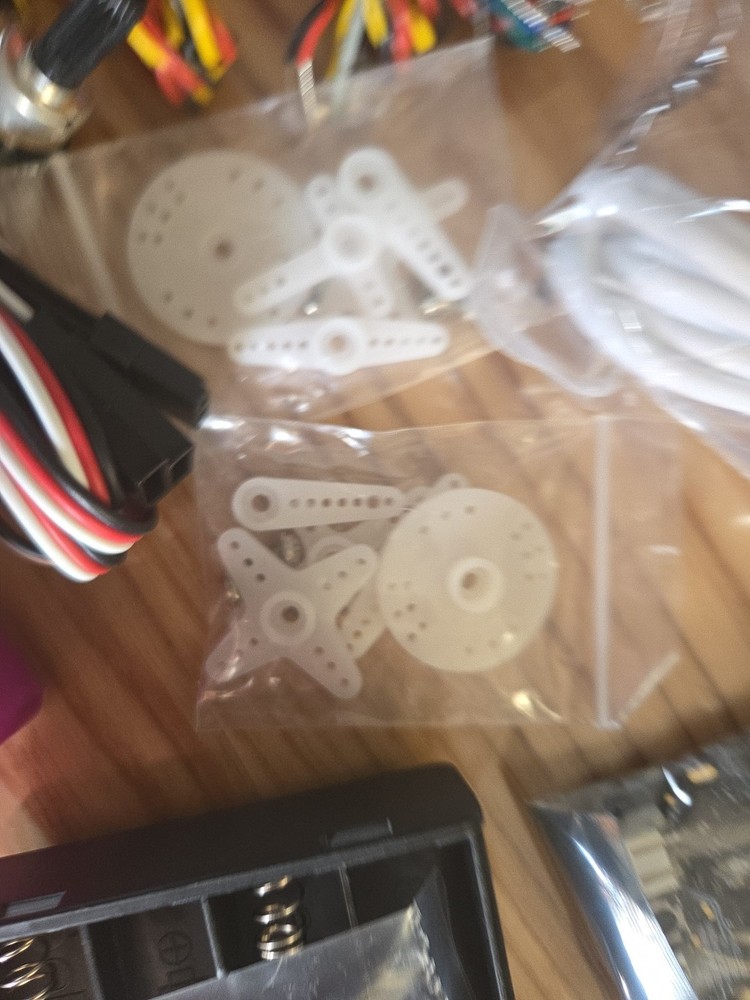 NEW Hummingbird Bit Robotics Base Kit with Microbit Bird Brain Technologies duo