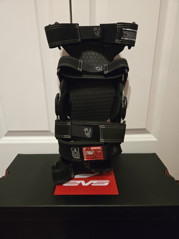 EVS AXIS Sport Knee Brace Left Knee Size Large
