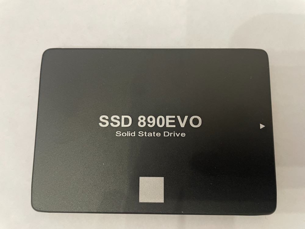 890EVO SATA III 256gb SSD 2.5 inch form factor