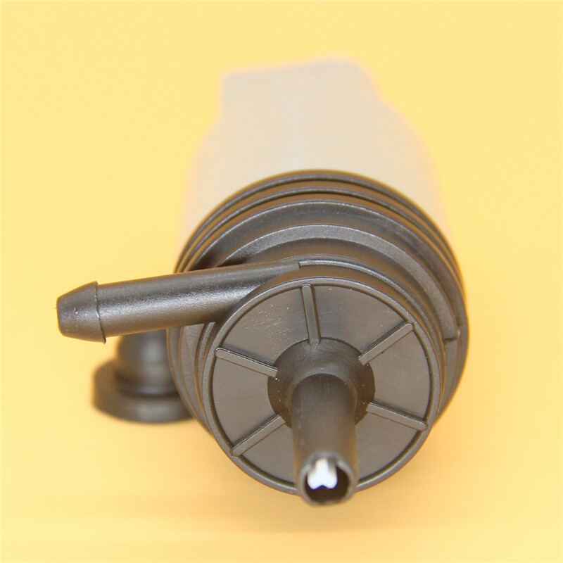 Windshield Washer Pump for BMW E92 E91 E90 E88 E87 E82 E81 E66 E65 E64 E63 E61