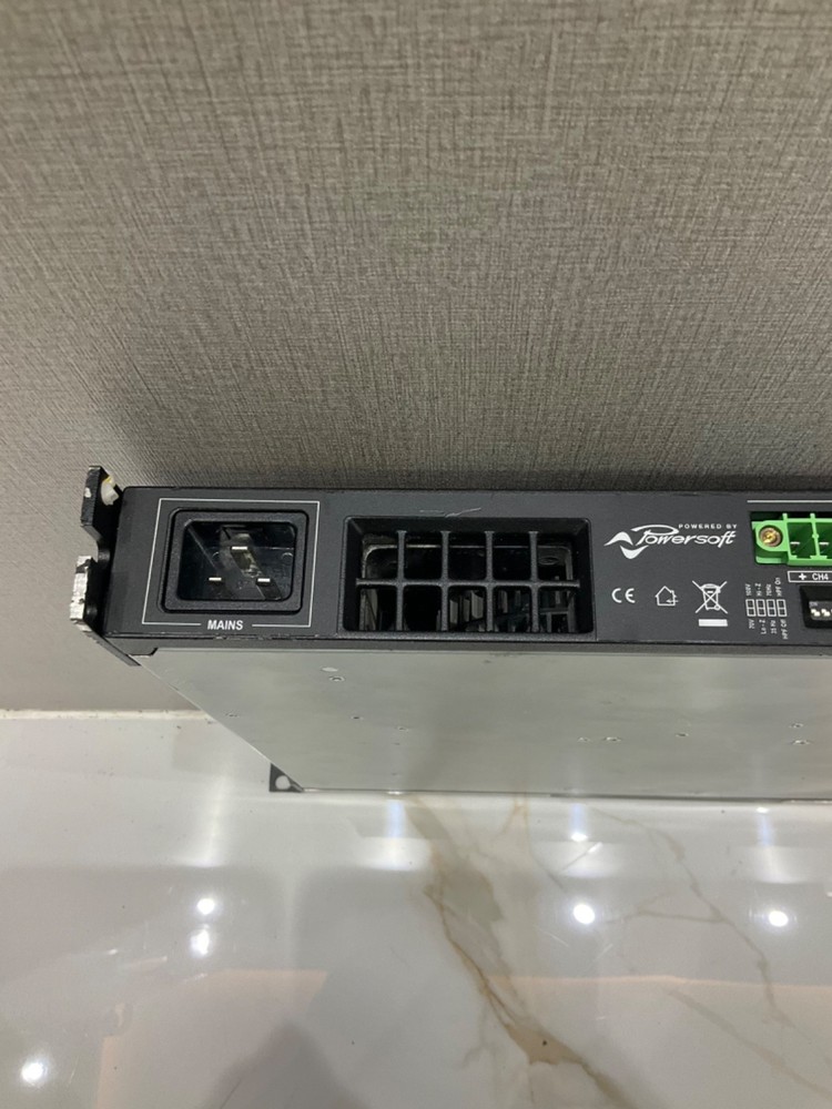 POWERSOFT QUATTROCANALI 2404 DSP+D PROFESSIONAL AUDIO AMPLIFIER