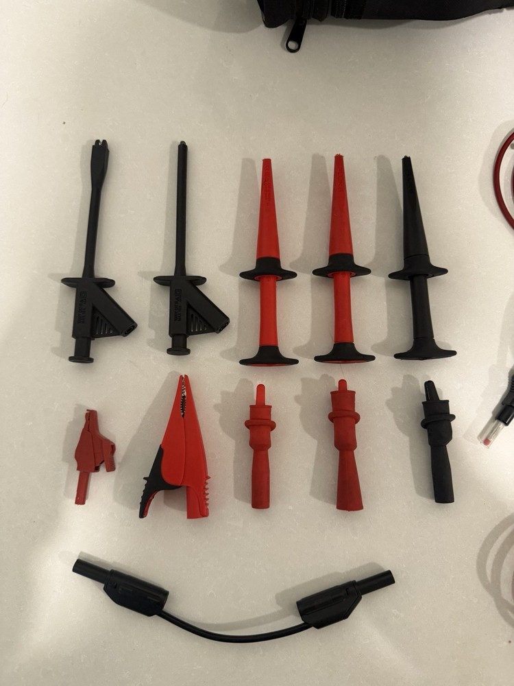 FLUKE 754 DOCUMENTING PROCESS CALIBRATOR W/ ACCESSORIES