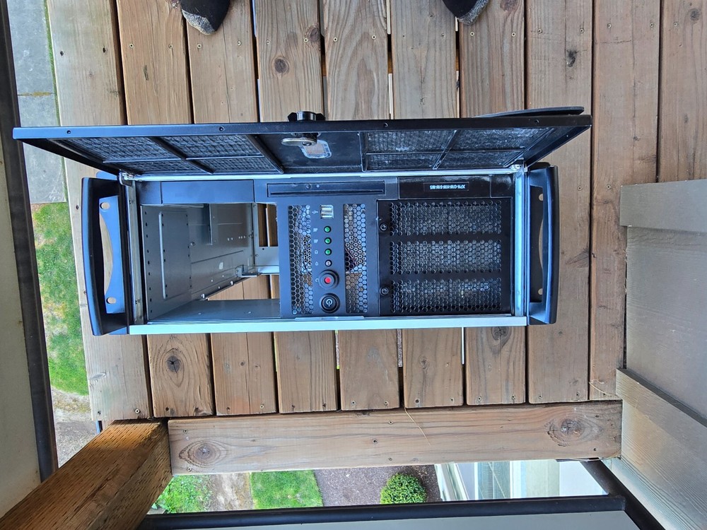 Empty Computer Server case Ross xpression with all screws