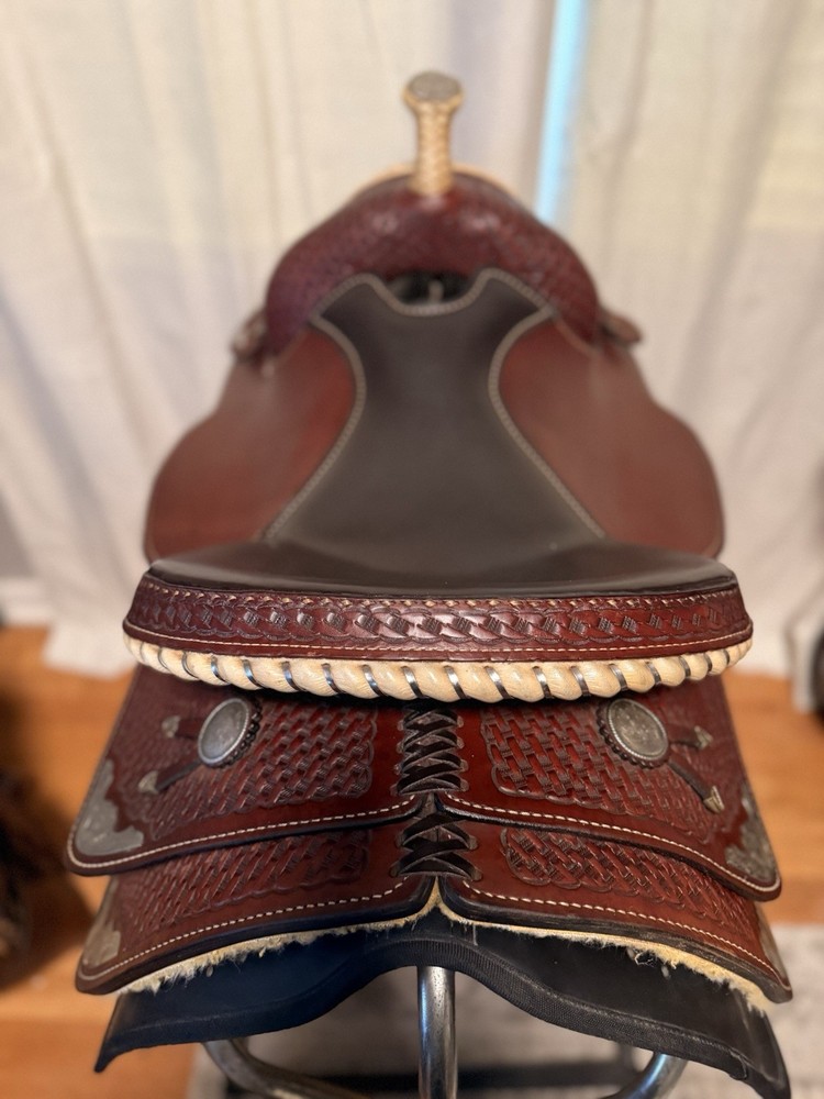 Custom Western Saddle (Fargo Silver)