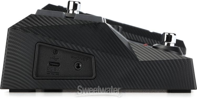 Zoom G2X Four Multi-effects Processor with Expression Pedal