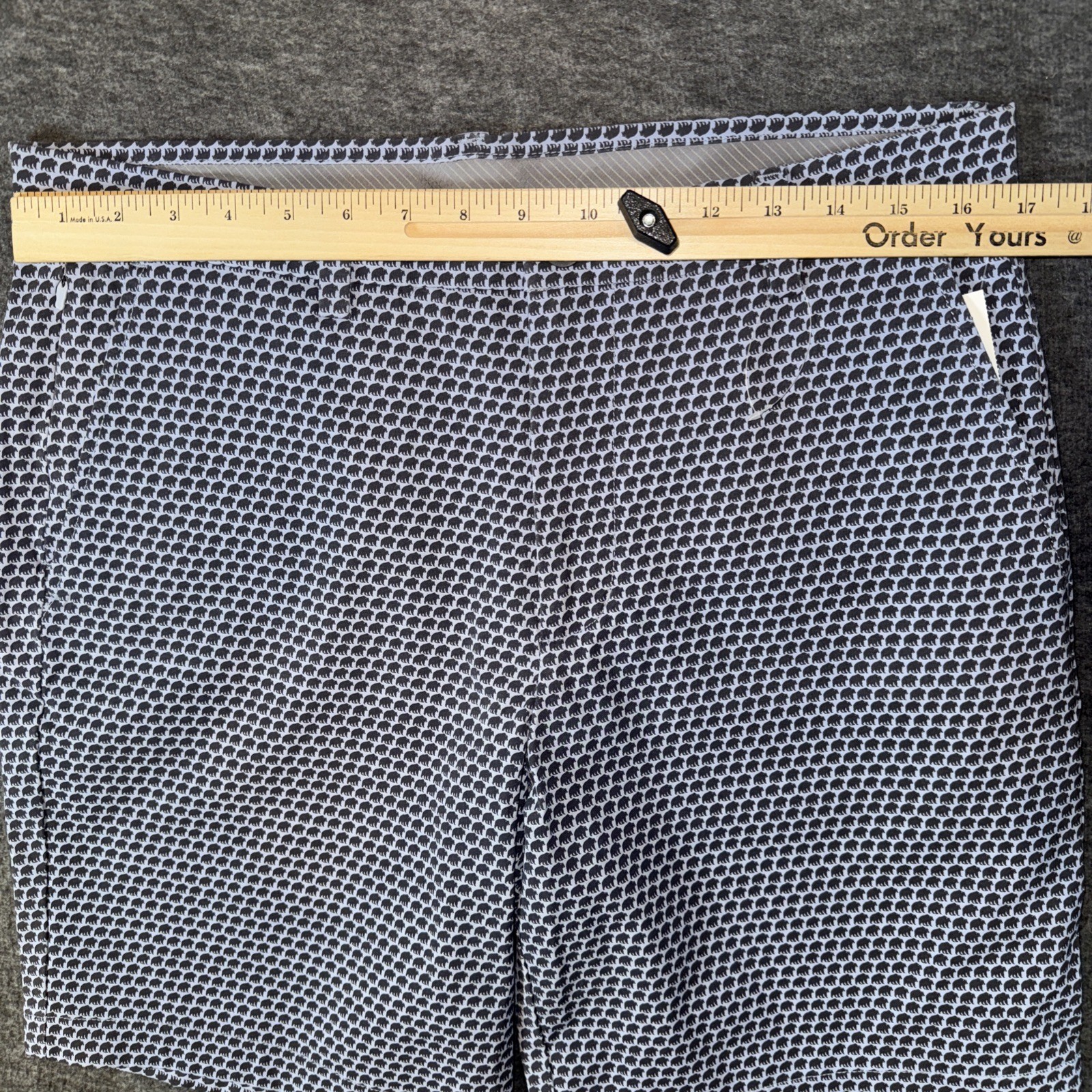 Vineyard Vines Men On The Go OTG Short Performance Bear Print Lavender Sz 32 NEW