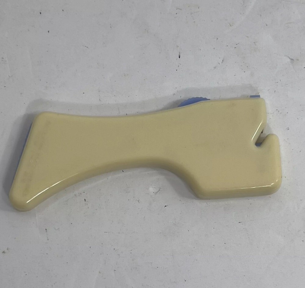 VTG Thread-a Matic "GEM" Sewing Automatic Needle Threader In Box