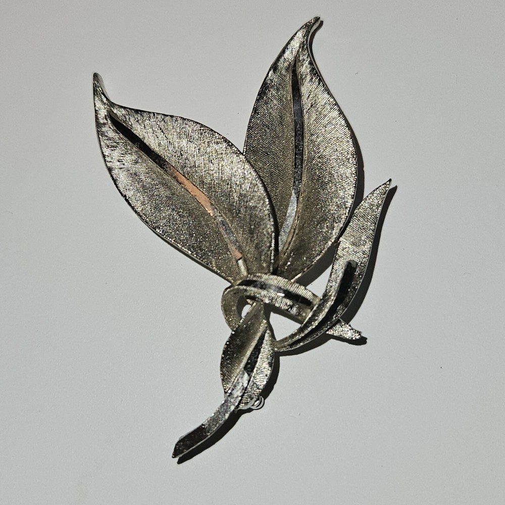 BSK Textured Silver Tone Leaf Spray Brooch/Pin