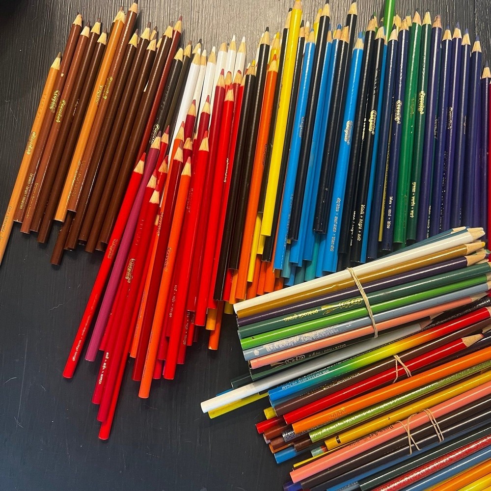 Huge colored pencil lot