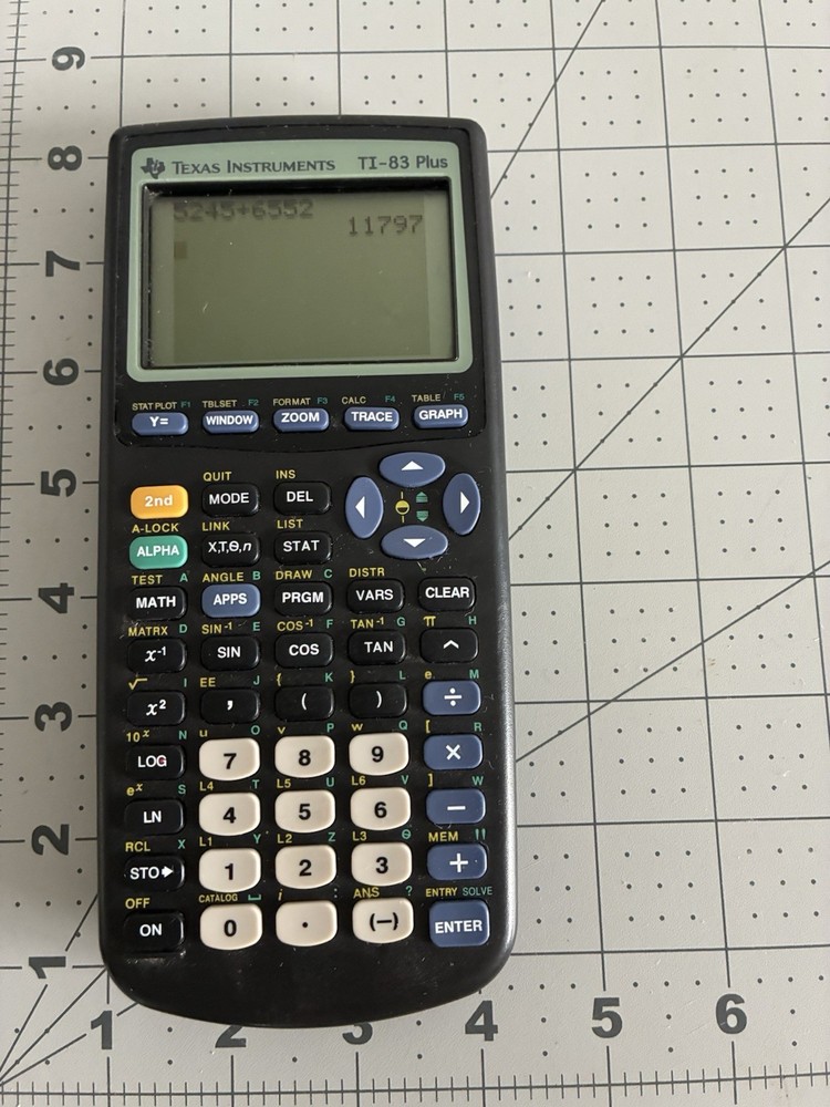 Texas Instruments TI-83 Plus Graphing Calculator  -Black Tested & Working