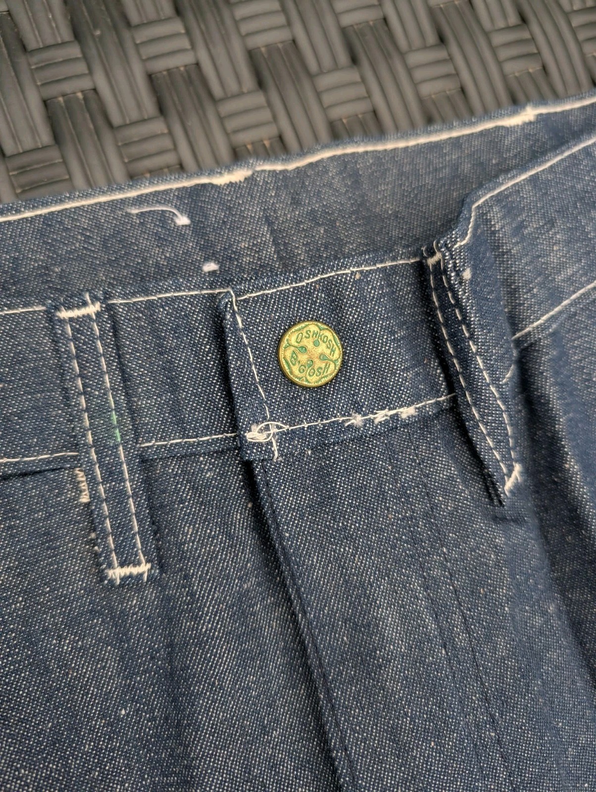 Vtg NOS Oshkosh B'Gosh Dungarees Denim Sanforized Jeans 27x33 NWT Union Made 70s