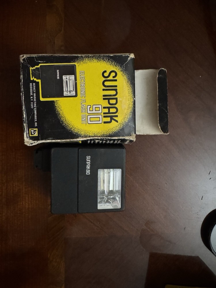 Sunpak 90 Electronic Flash Unit 650-090