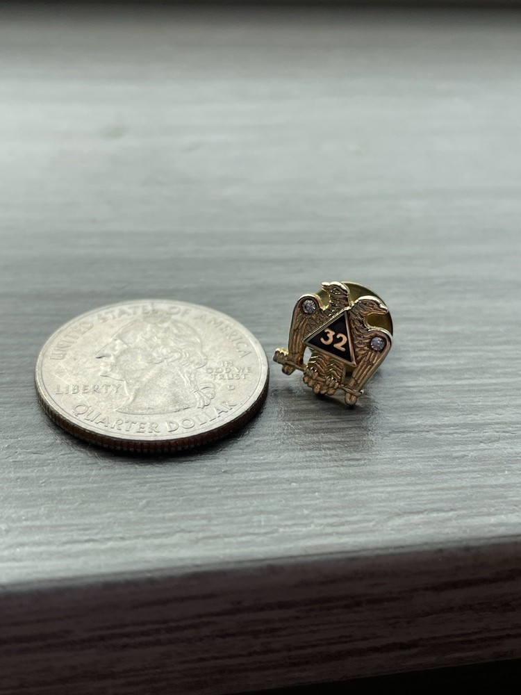 32nd Degree Scottish Rite Freemasonry Lapel Pin Double Head Eagle Locking Back