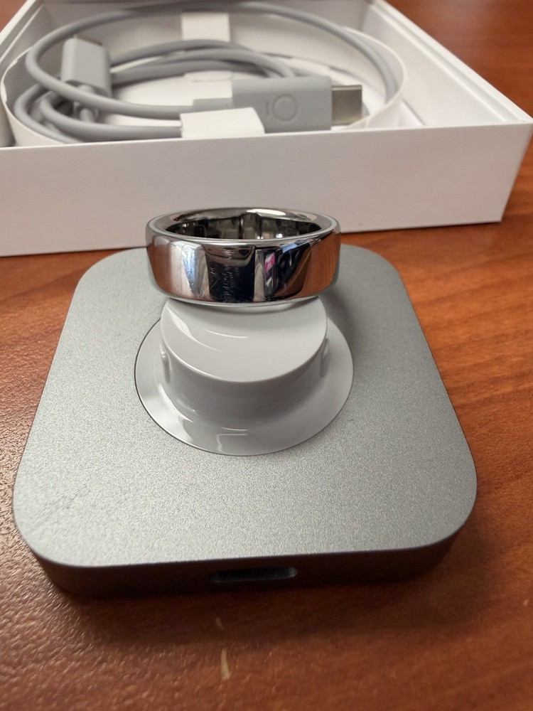 Oura Ring Gen 4 -Size 11 - Silver - Great Condition