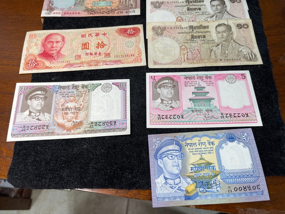 Assorted Asian Countries Banknotes Lot