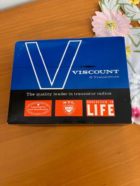 VINTAGE OLD 6 TRANSISTOR RADIO, VISCOUNT MODEL 607, A REAL GEM!!