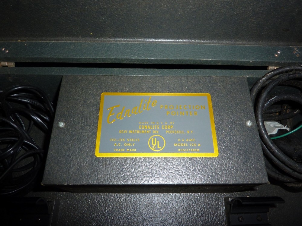 Ednalight Projector Pointer w/ Filters Very Good Condition