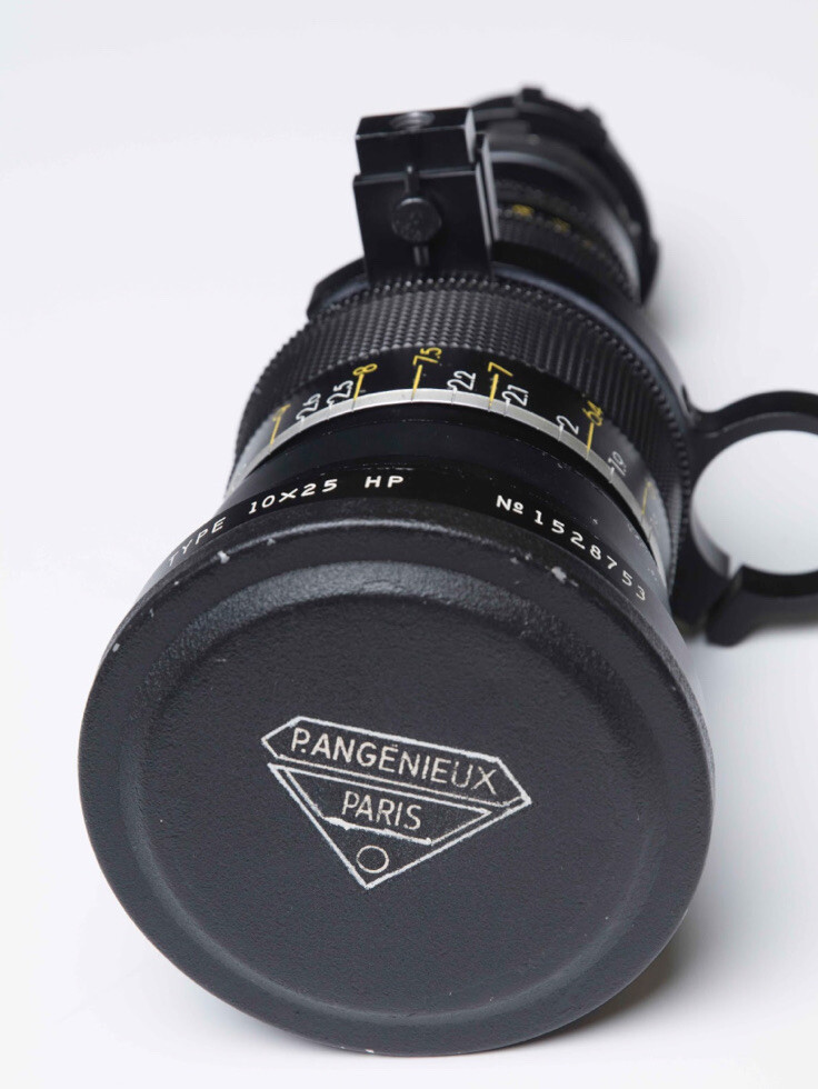 Red Camera Package (w Screen And 2 Lenses)