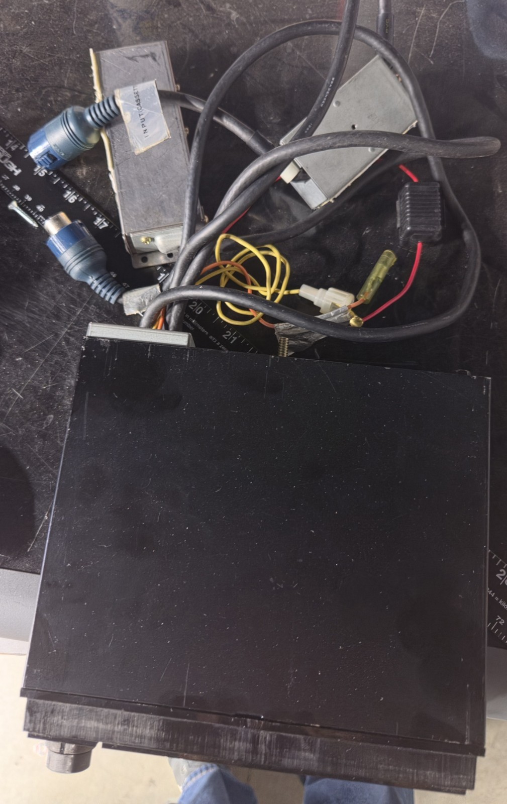 Alpine 5900 CD Radio Untested, for parts