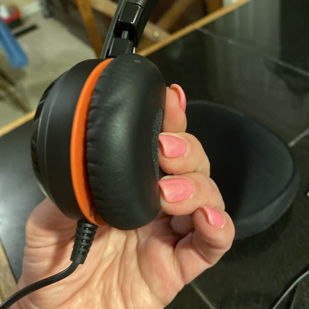 CE JABRA headset with carrying pouch