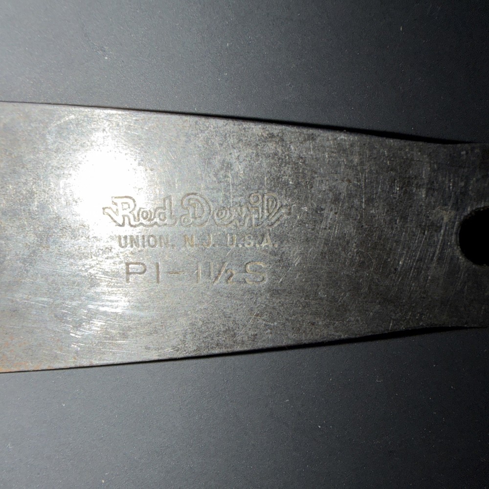 Vintage Red Devil P1-1/2" Medium Stiff Flex Putty Knife/ Scraper