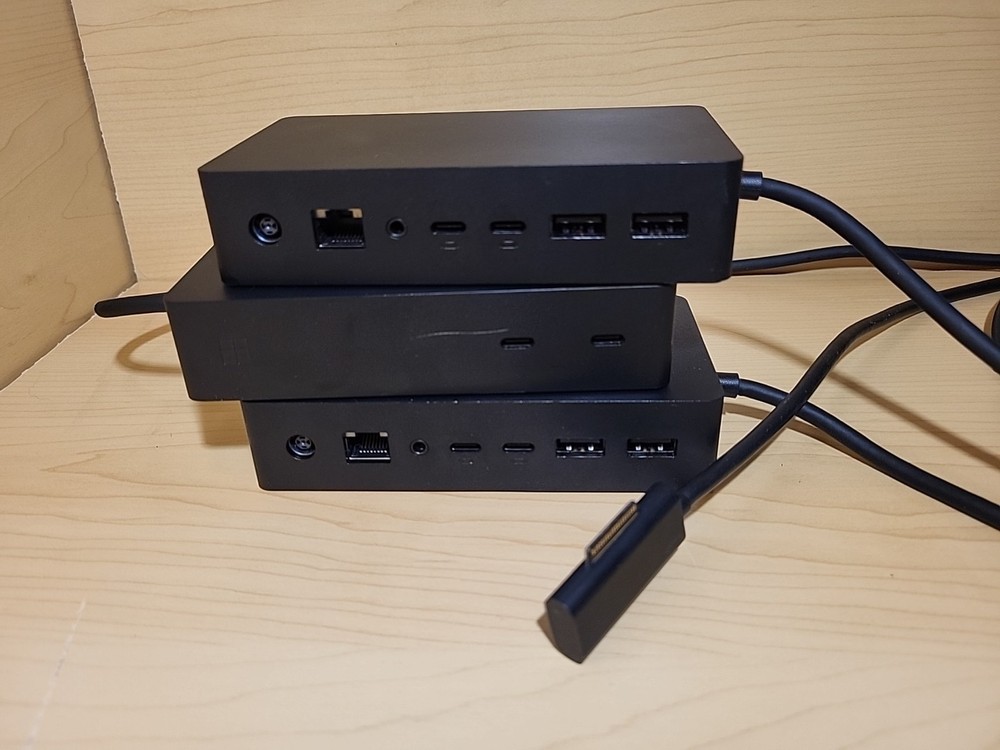 MICROSOFT SURFACE DOCK 2 MODEL 1917 FOR MICROSOFT SURFACE SERIES W/ 200W PSU