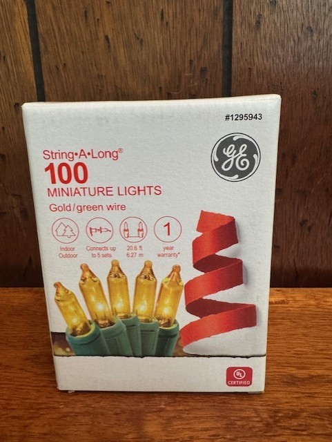 LOT OF 2 GE STRING A LONG 100 MINIATURE LIGHTS GOLD/GREEN WIRE