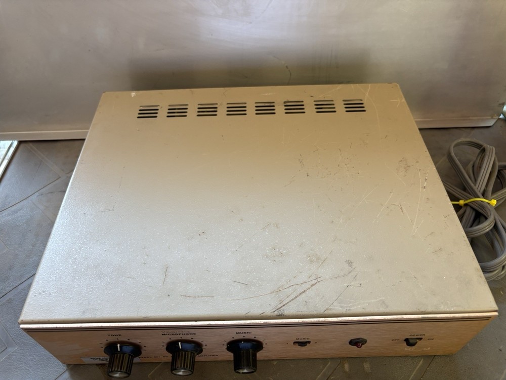 Vtg Raymer Model 801-40 Solid State Amplifier Amp Powers On As Is