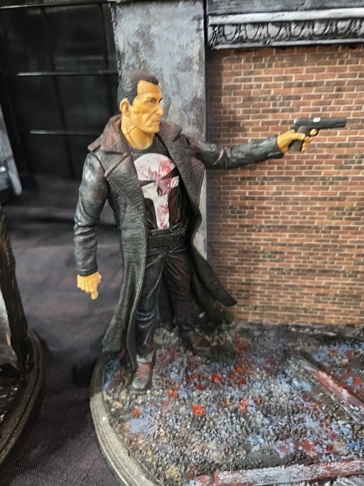 THE PUNISHER DIORAMA, 1/12 SCALE