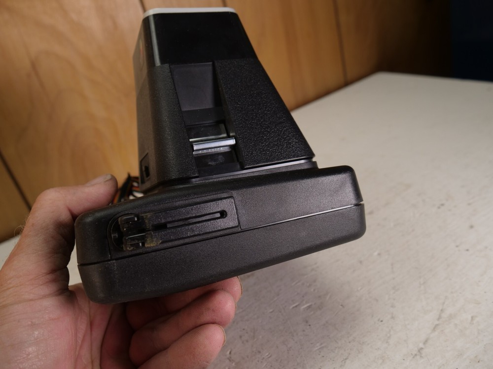 Vintage Kodak Handle 2 1979 Instant Camera In Original Box