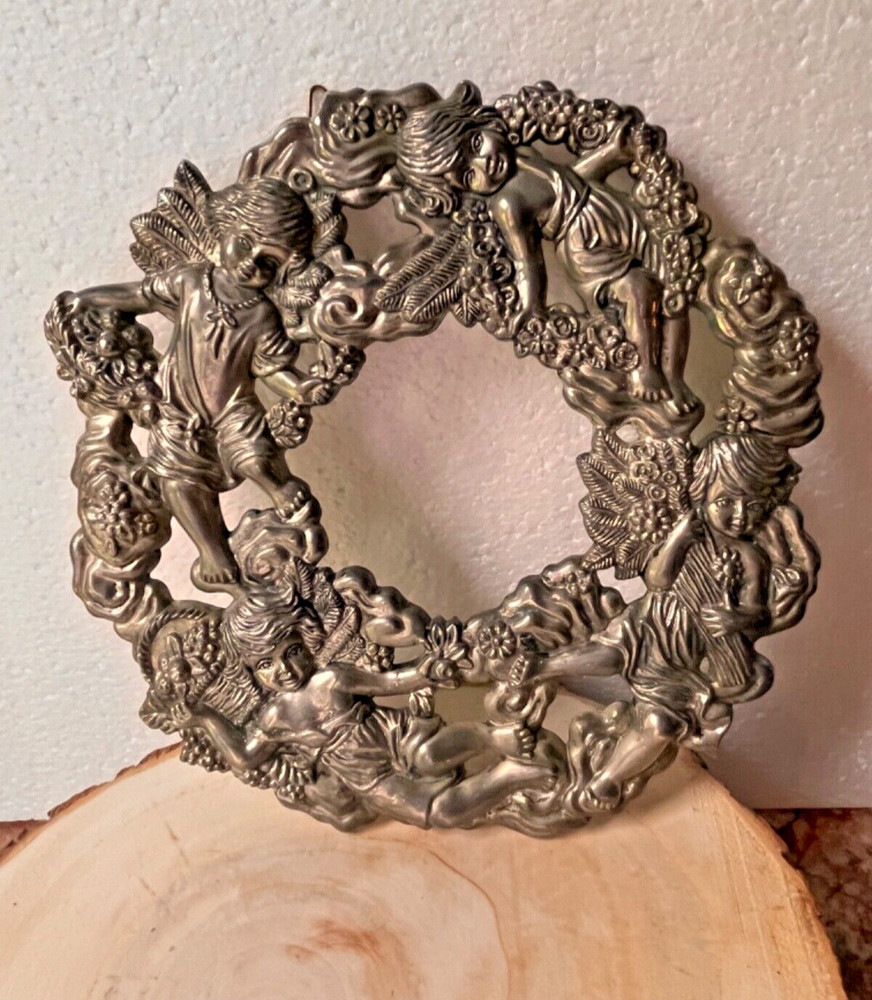 Silver Plated Wreath cherubs wall Art- Victorian style trivet angels