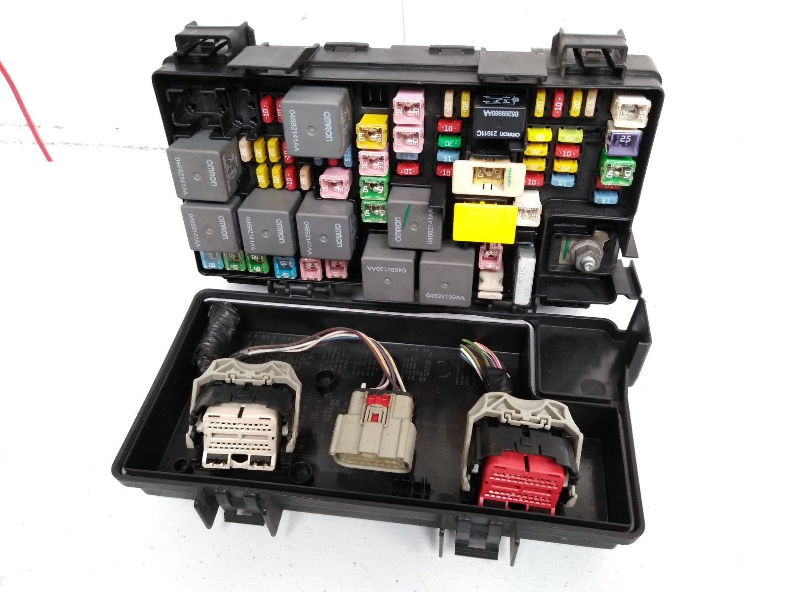 04692235AF Dodge 2008 Nitro Jeep Liberty Fuse Box Integrated TIPM Engine Bay A57