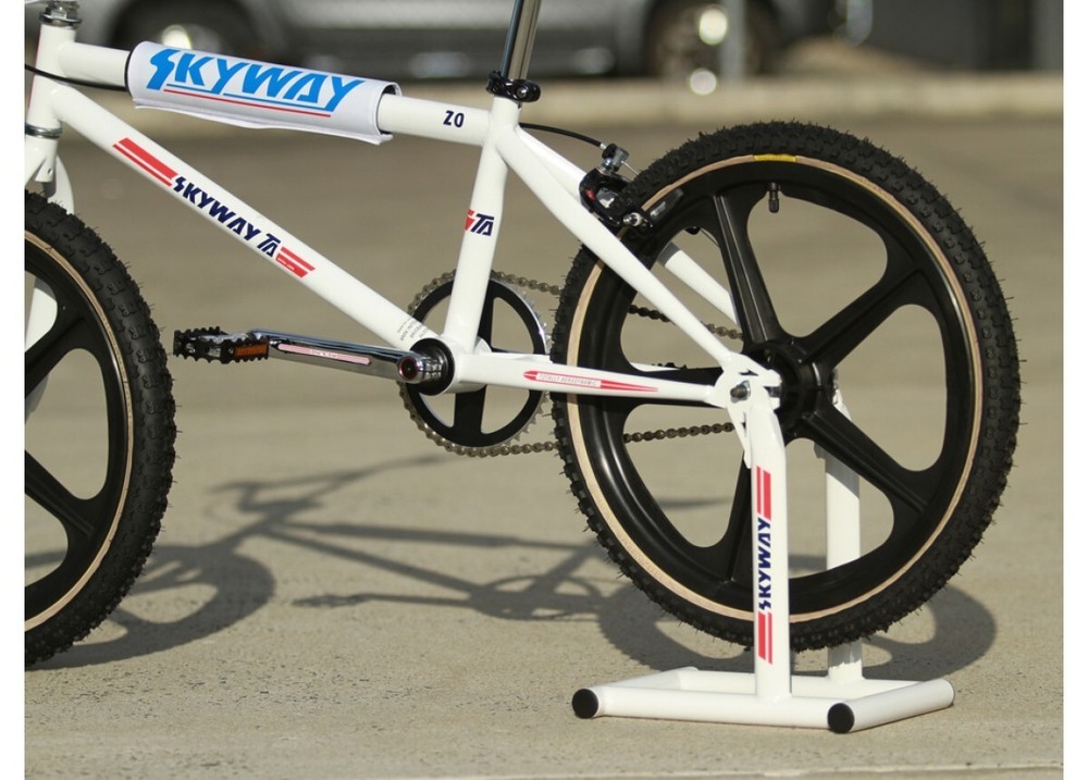 SKYWAY Stolz Stand Chrome
