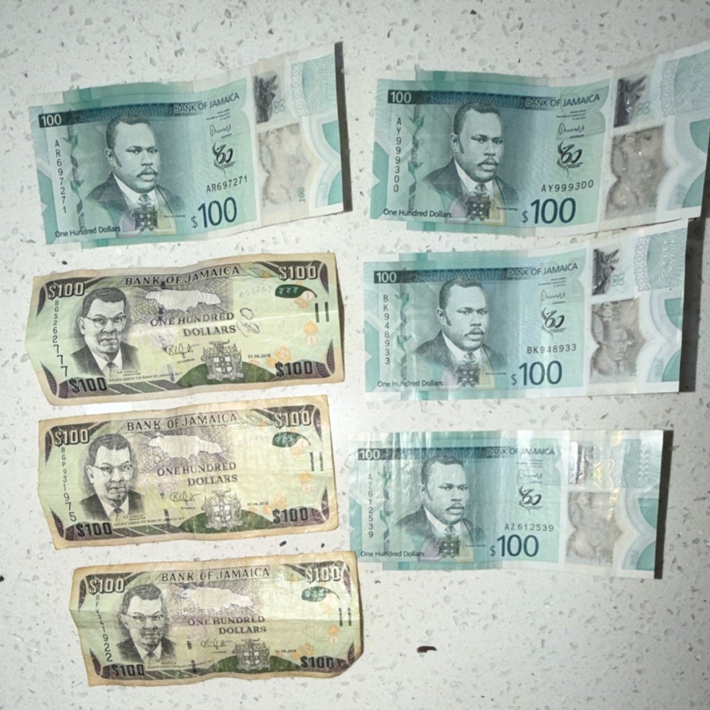 Jamaica $100 Banknotes Lot - Multiple Circulated Notes