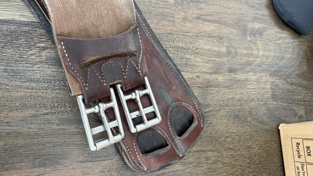 Devoucoux Brown Short Girth Size 28