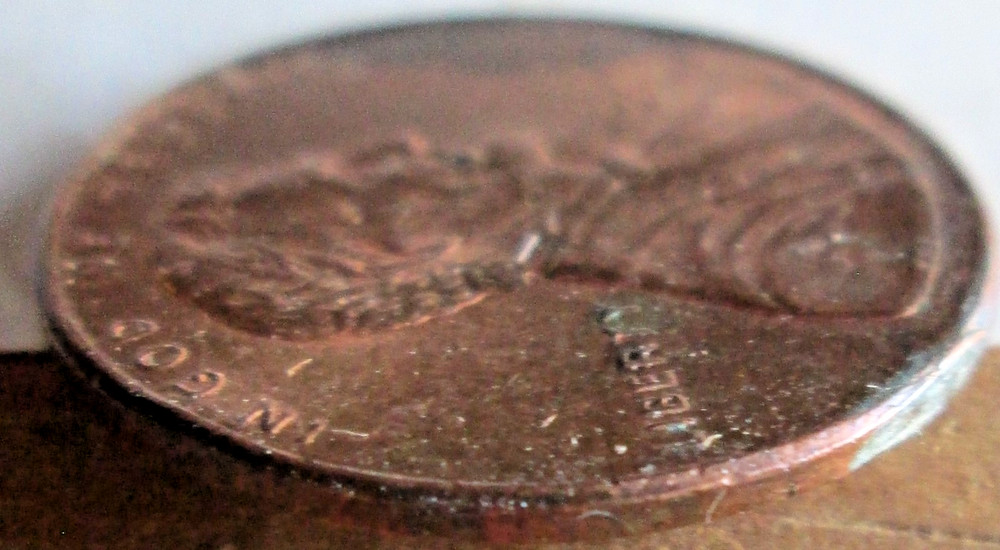 2005-P MEMORIAL CENT TILTED COLLAR STRIKE ERROR, MS-RED, CIRCULATED