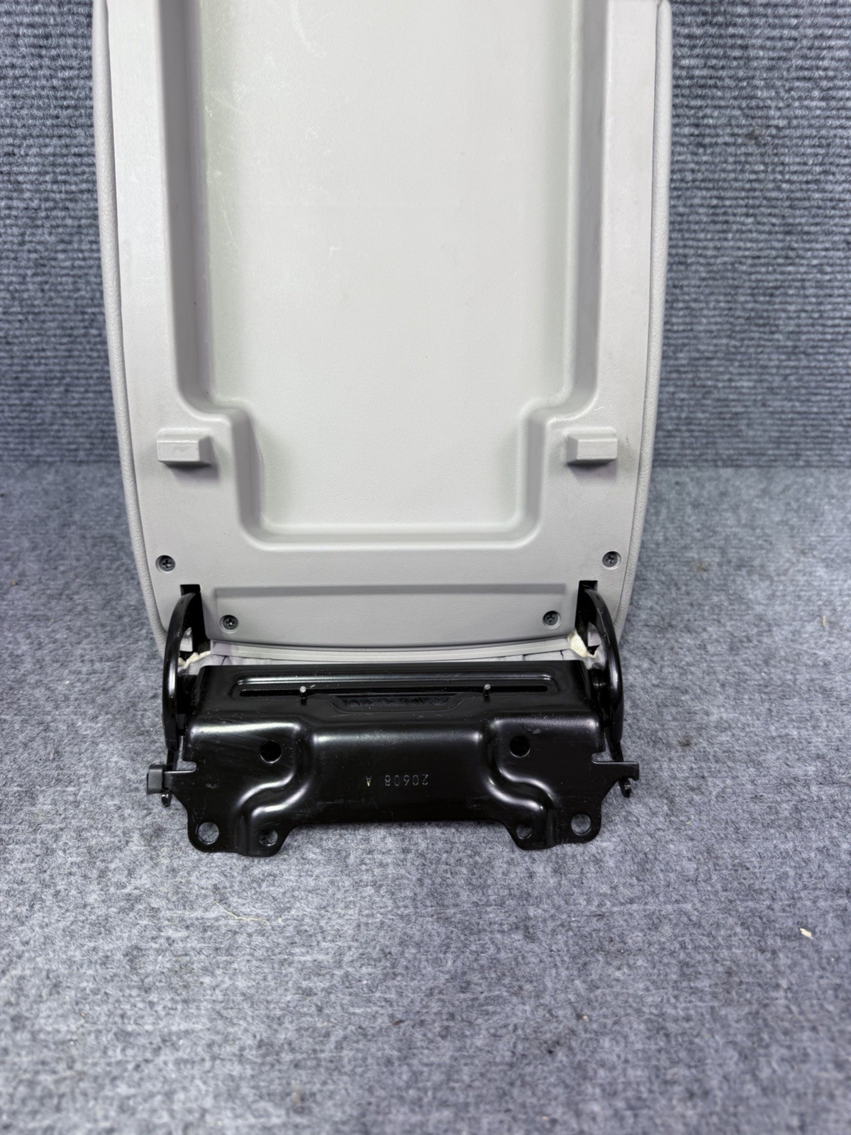 2007-2011 Toyota Camry Center Console Gray Leather Armrest Lid Assembly OEM