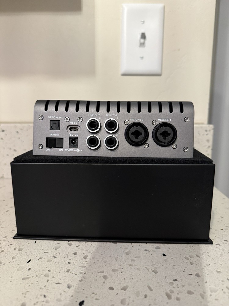 Universal Audio Apollo Twin X USB 3 Desktop Audio Interface, 2 Mic, Talkback