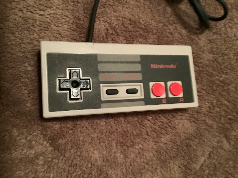 NINTENDO (CLV-001) NES Classic Edition Mini Console System ONE Controller TESTED