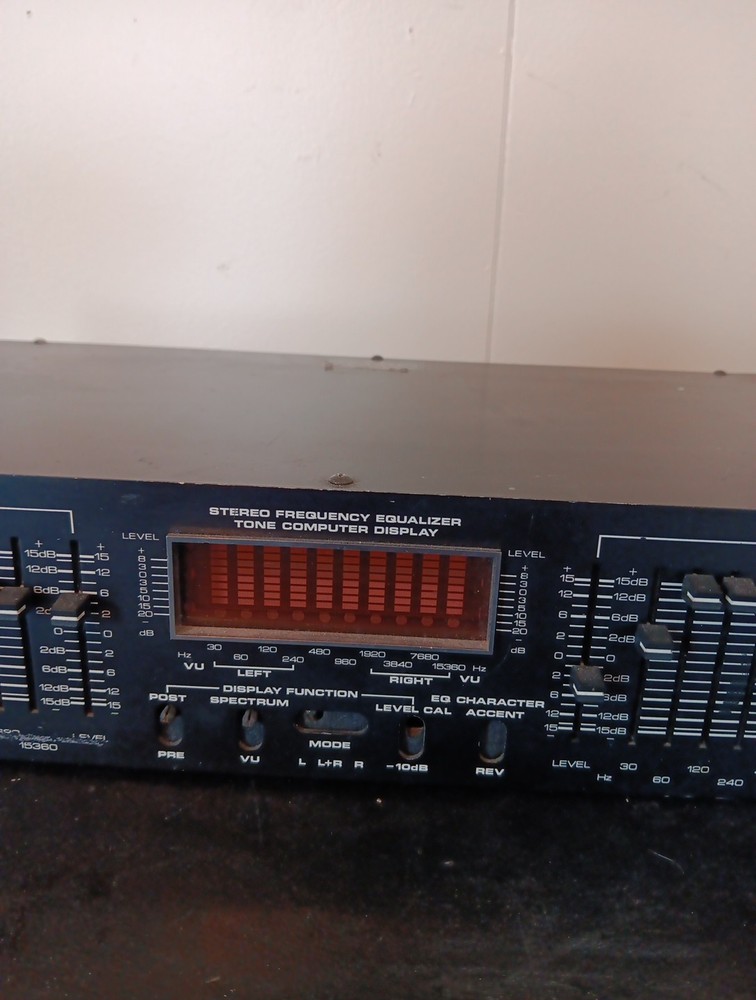 Numark EQ 2600 Tone Computer Display Stereo Frequency Equalizer Parts Or Repair